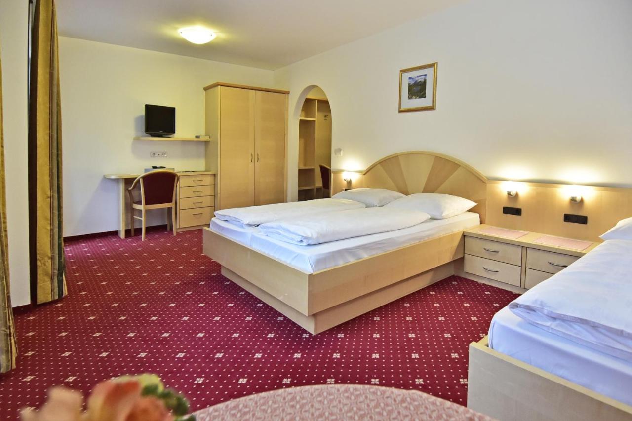 Double Room with Balcony (3 Adults)