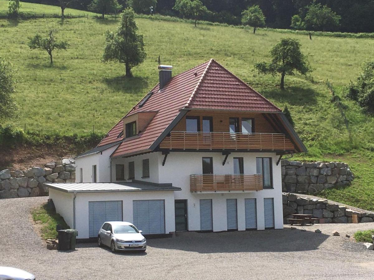 Ferienhaus Wendelinus mit Pool & Sauna - B&B Hausach