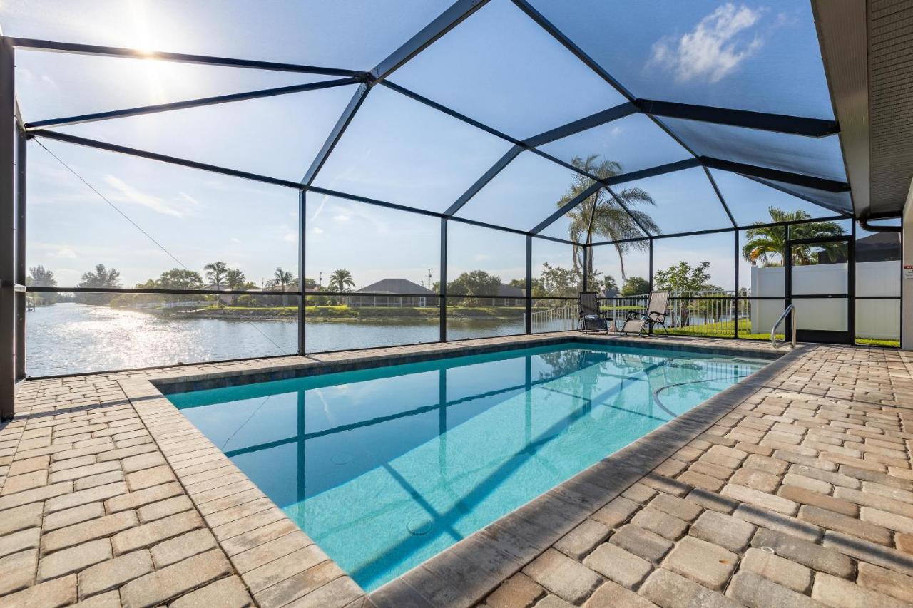 B&B Cape Coral - BRAND NEW Paradise with never ending Sunsets - Villa Chillax N Sunsets - Roelens Vacations - Bed and Breakfast Cape Coral