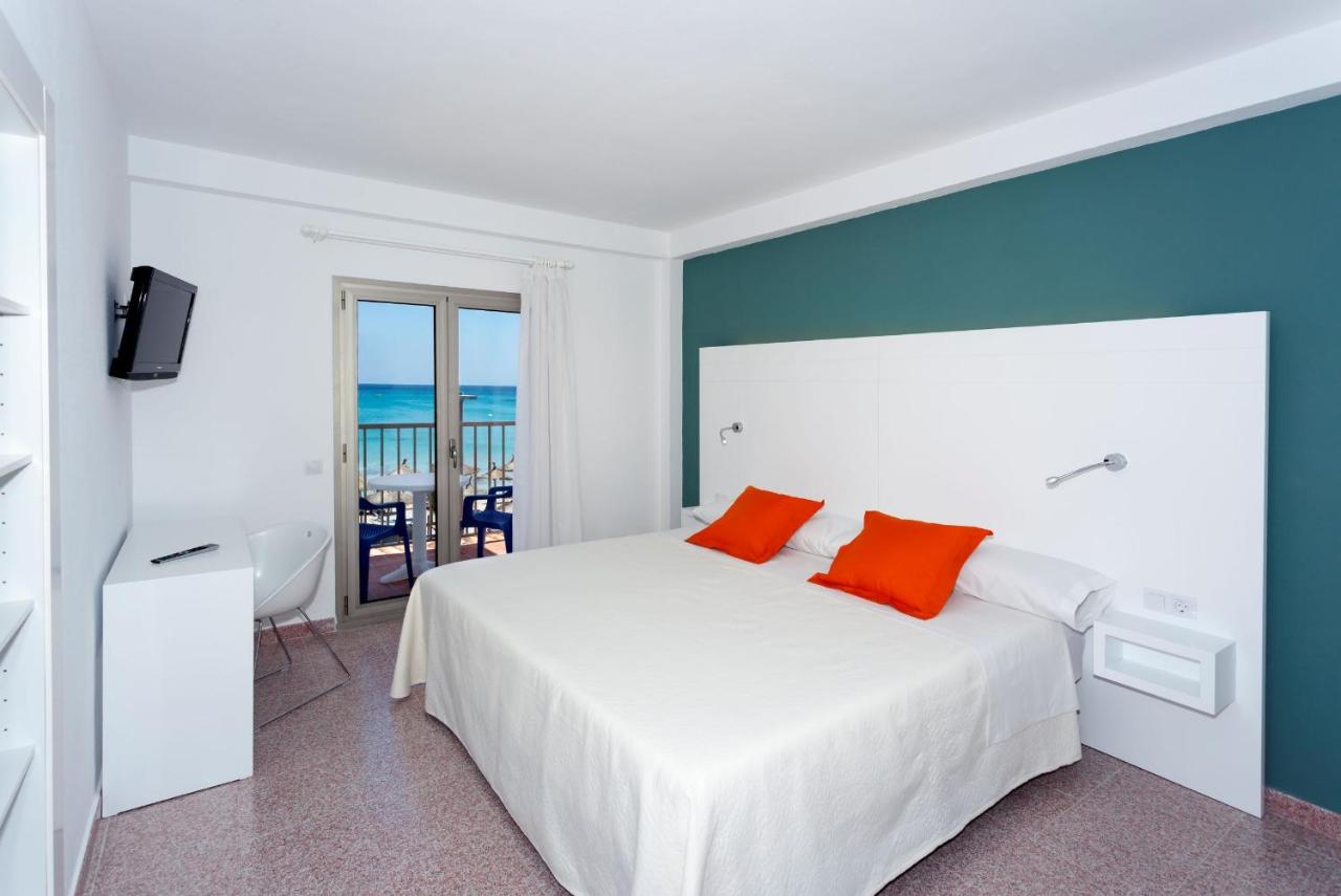 Double or Twin Room with Balcony and Sea View