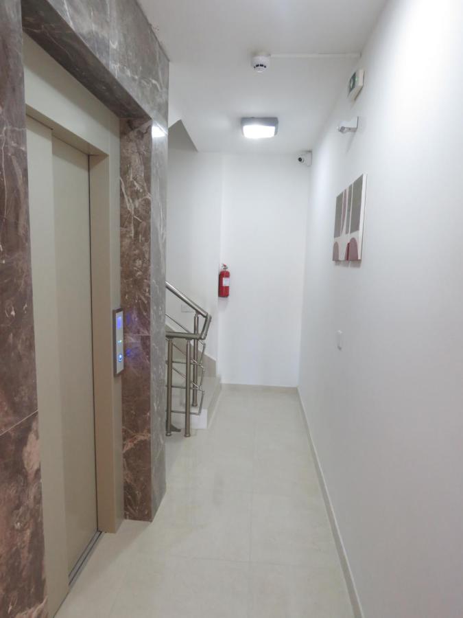 Aquamarine Sea Front Apartments - First Floor - B&B Marsaskala