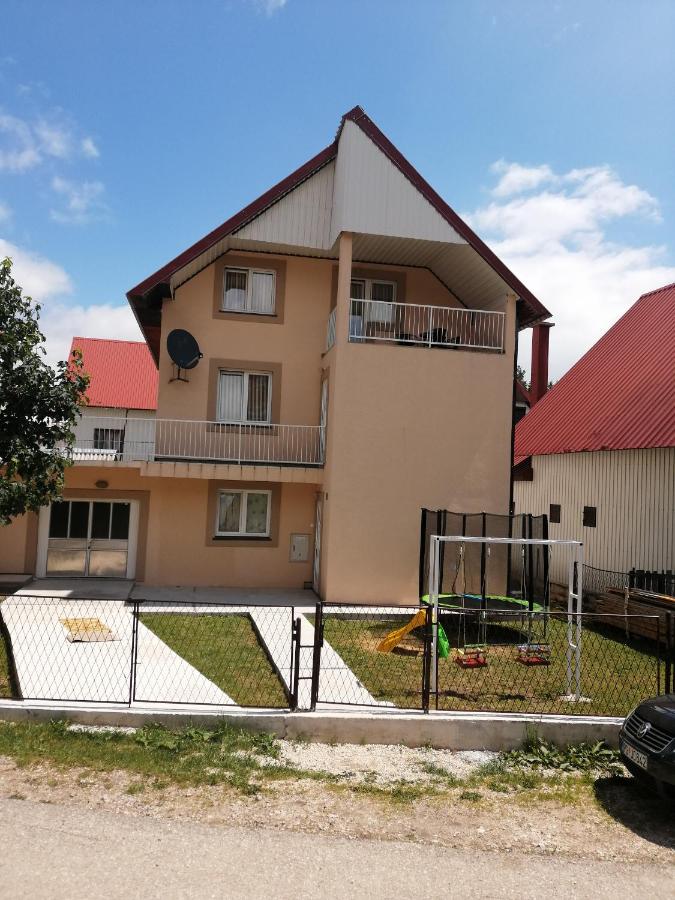 SNAM Rooms&Apartment - B&B Žabljak