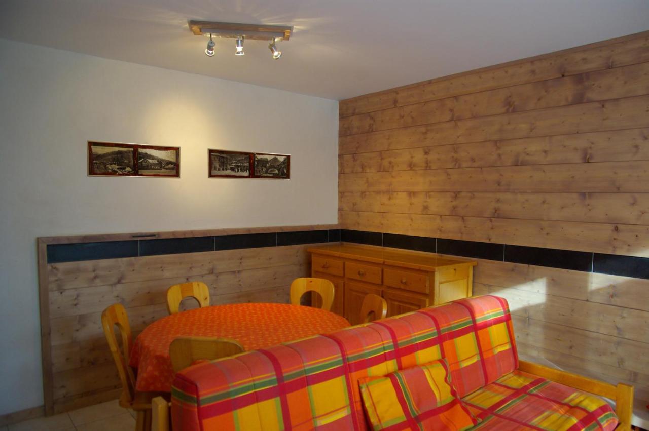 Appart Ressachaux Morzine centre 2 à 3 pers calme vue jardin parking - B&B Morzine