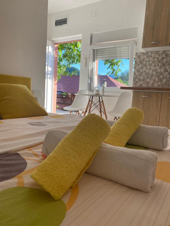 B&B Cetiña - Casa Calda Apartments - Bed and Breakfast Cetiña