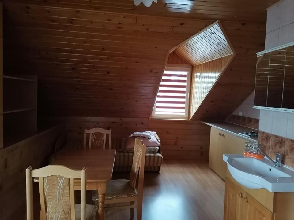 Vierbettzimmer mit Bad