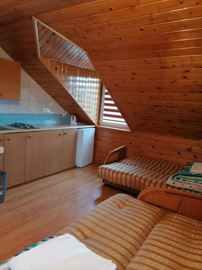 Doppel- oder Zweibettzimmer