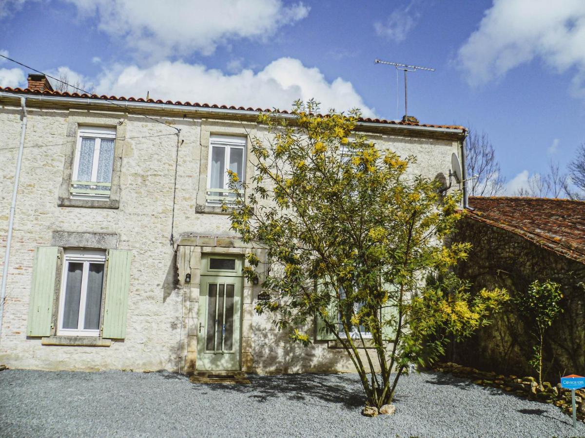 LA LAUJÈRE IVIE - Gîte & Piscine privative - B&B