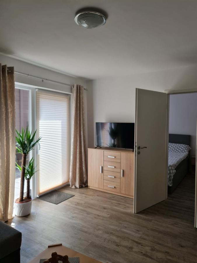 B&B Emden - Ferienwohnung Trifkovic 3 - Bed and Breakfast Emden