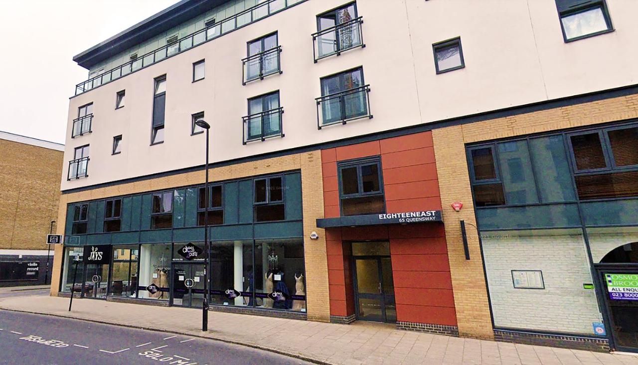 Superb City Center 1 or 2 BR Apts King Bed - B&B Southampton