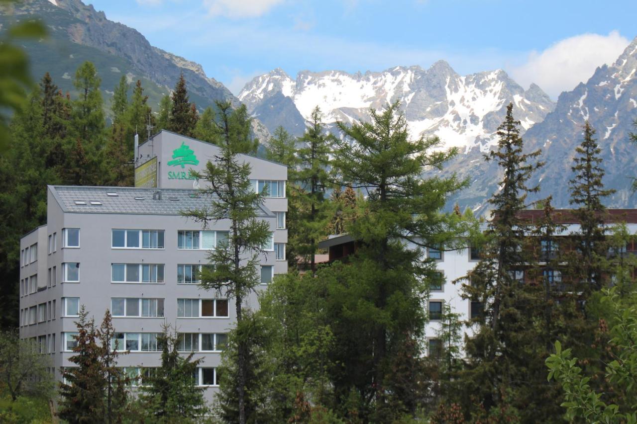 Strbske Pleso Smrek Penthouse Apartment - Bed and Breakfast