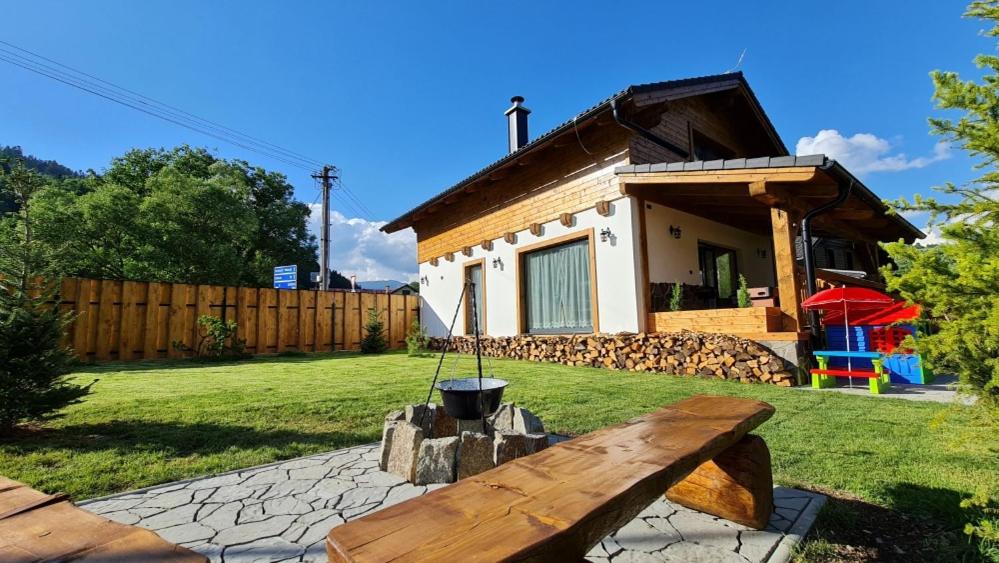 Chata Ďumbier - B&B Bystrá