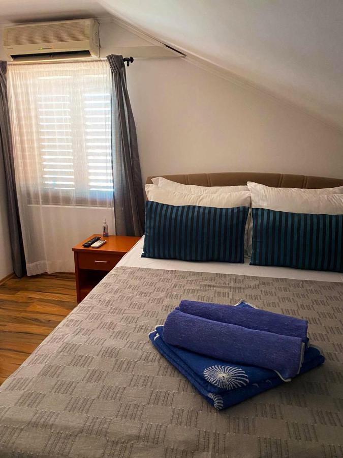 Chambre Double avec Salle de Bains Commune