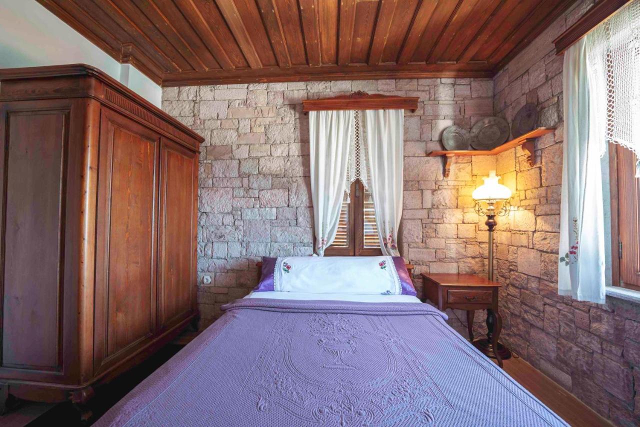 B&B Aivali - Cunda Tas Konak Otel - Bed and Breakfast Aivali