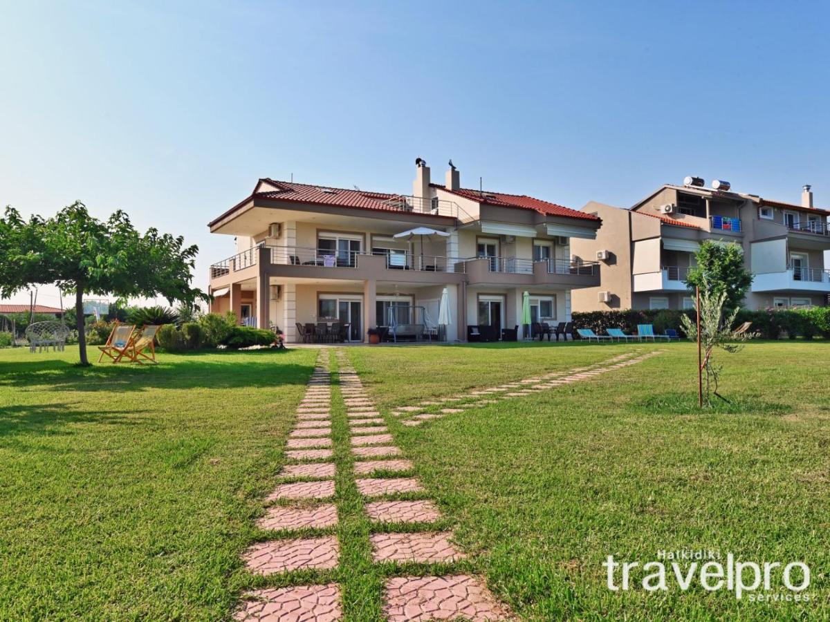 Villa Iris by RentalsPro Services - Agios Mamas Beach - Chambres d’hôtes