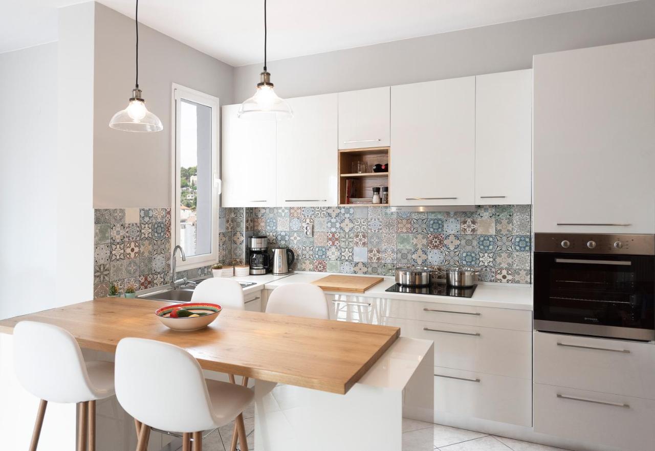 Vanilla Luxurious Apartment - B&B Kavala