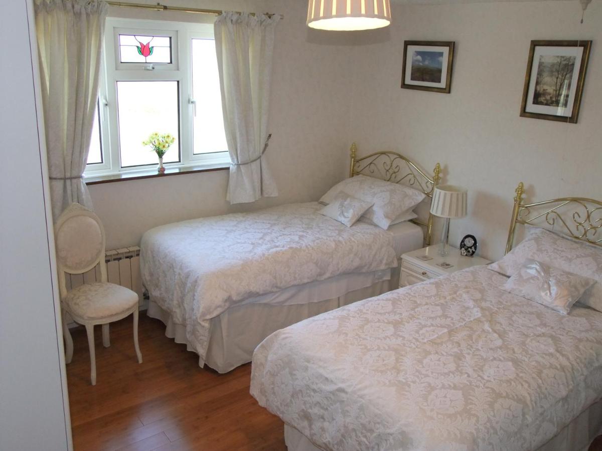 Zweibettzimmer mit eigenem Bad