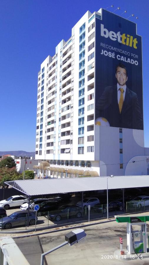 Ricardo Rolão Vista Mar - Edifício Oásis - Bedrooms - Chambres d’hôtes