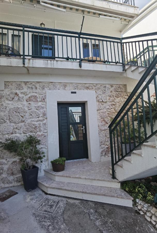 Manda Gradac - Ferienwohnung
