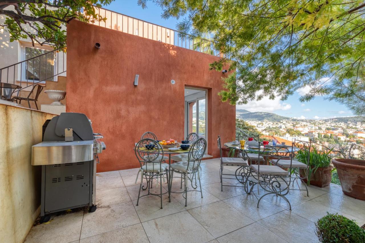 Villa sur les hauteurs de Nice, proche centre - B&B