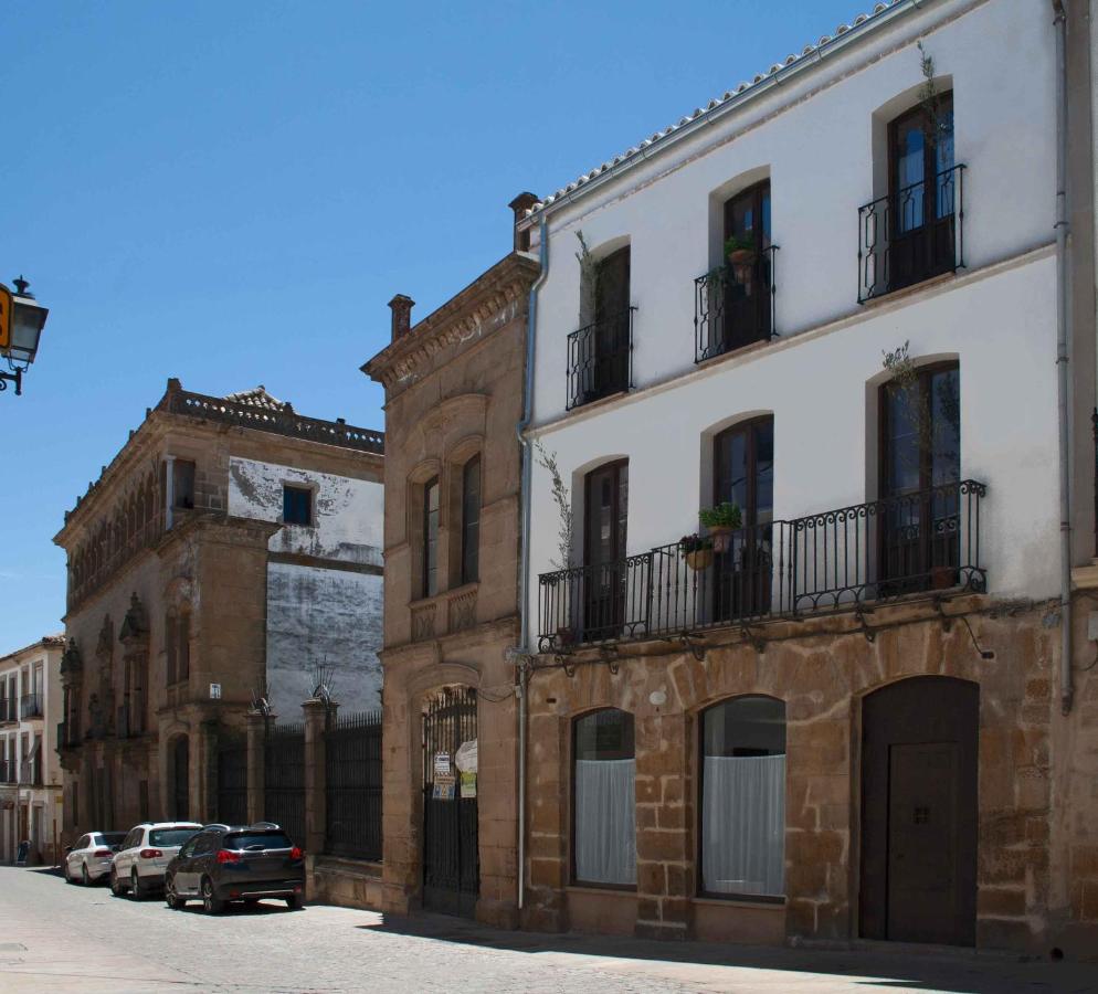 Apartamentos Tres Llaves Palacio de Vela de los Cobos - B&B