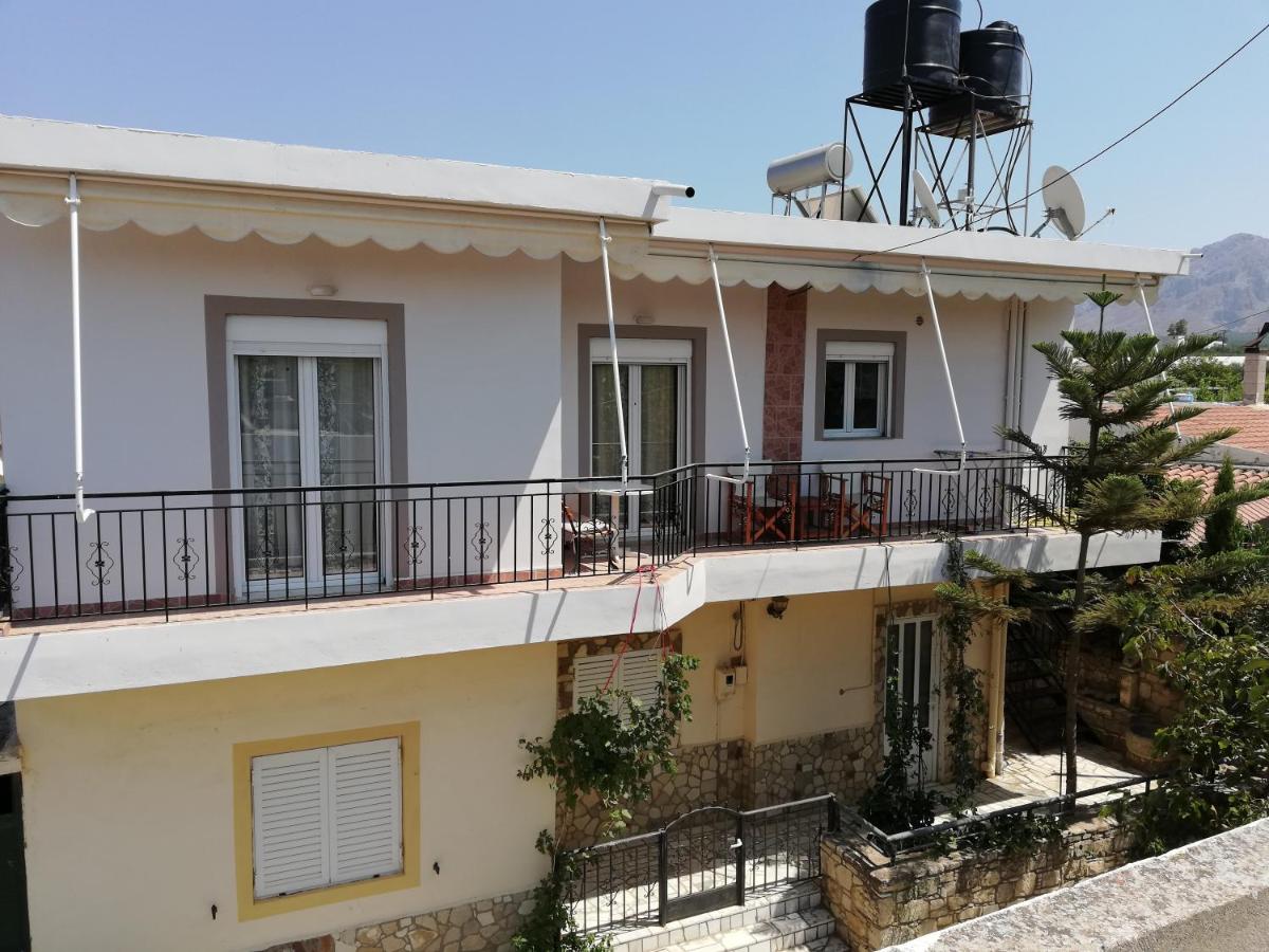 B&B Vayioniá - NEON Apartment, spacious, fully equipped, high-quality Apt with balcony, Messara Plain, south Crete - Bed and Breakfast Vayioniá