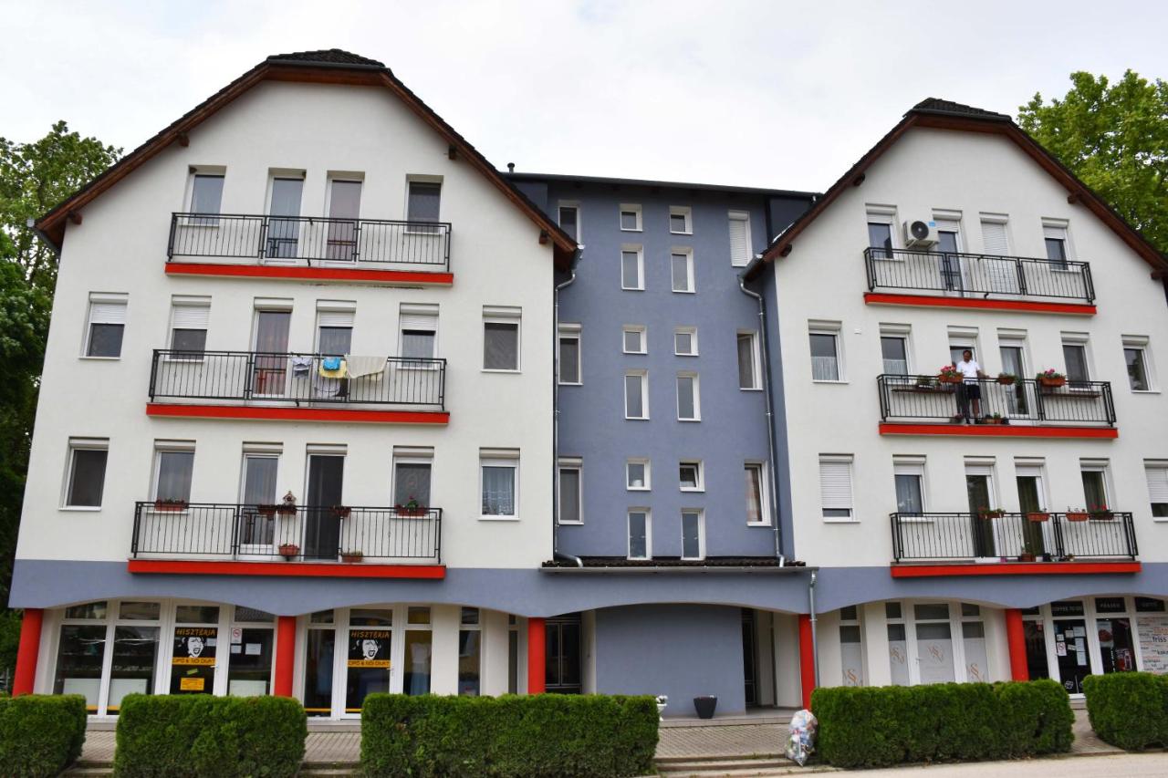 Pilikán Apartments Lenti - B&B