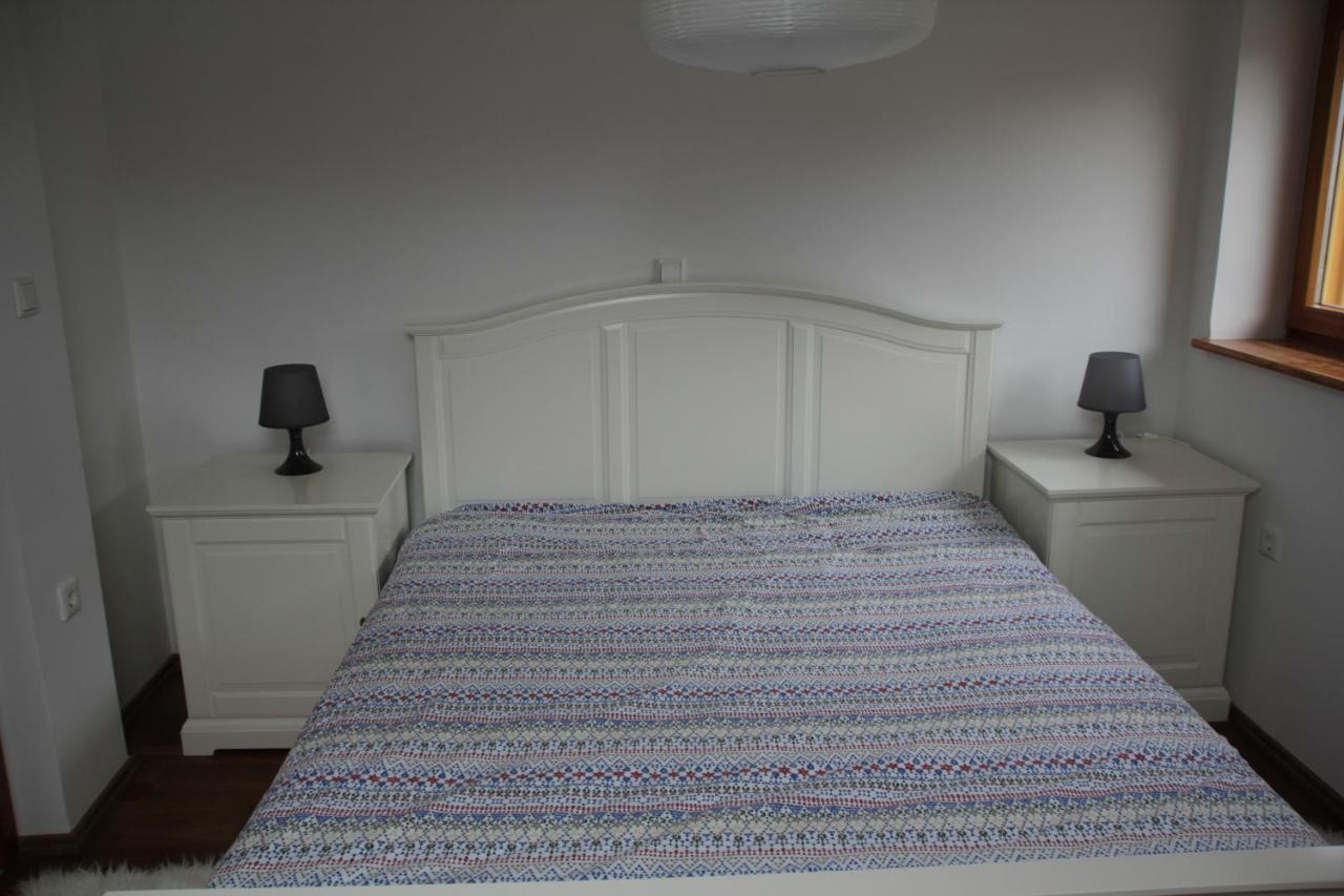 Appartamento su 2 Livelli con 2 Camere da Letto e Balcone