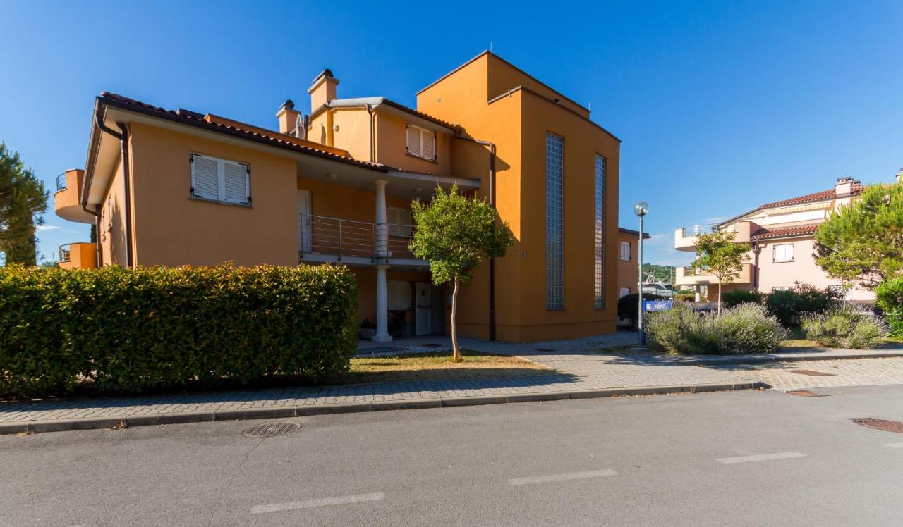 Apartment Residence Marina Portorož LEBIČ 411 - B&B Portorose