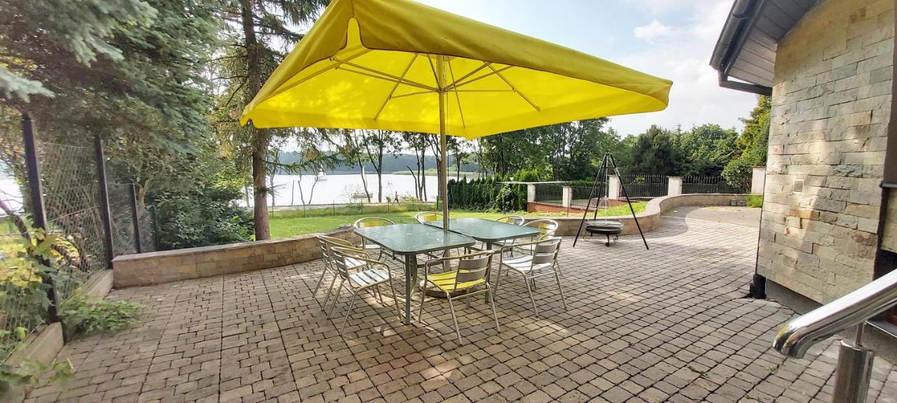 Dom przy lini brzegowej Jezioraka - B&B