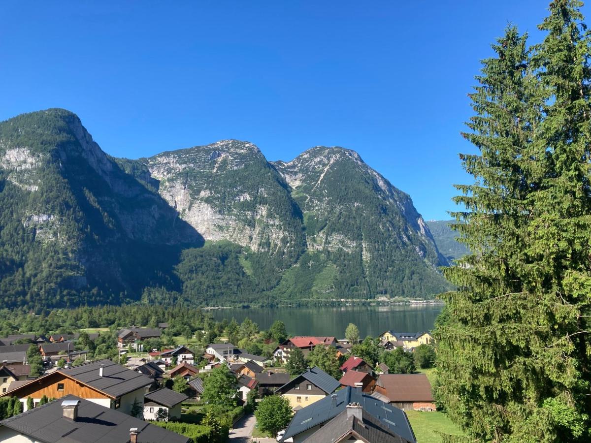 Two-Bedroom Apartment with Lake View (2-4 adults)