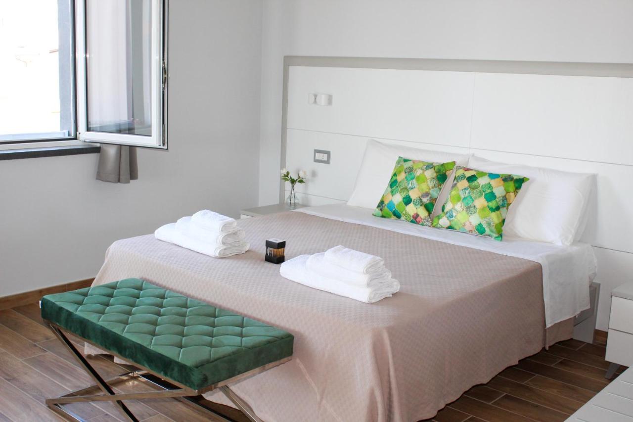 Deluxe Suite with Spa Bath