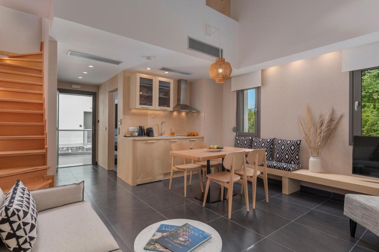 Suite with Hot Tub