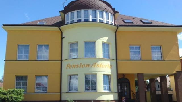 B&B Klášterec nad Ohří - Pension ASTORIA - Bed and Breakfast Klášterec nad Ohří