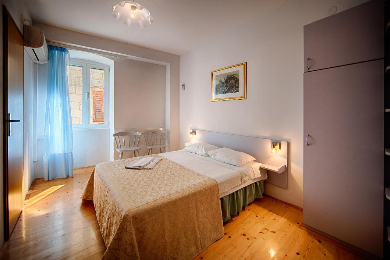 Studio Apartment (2 Adults)