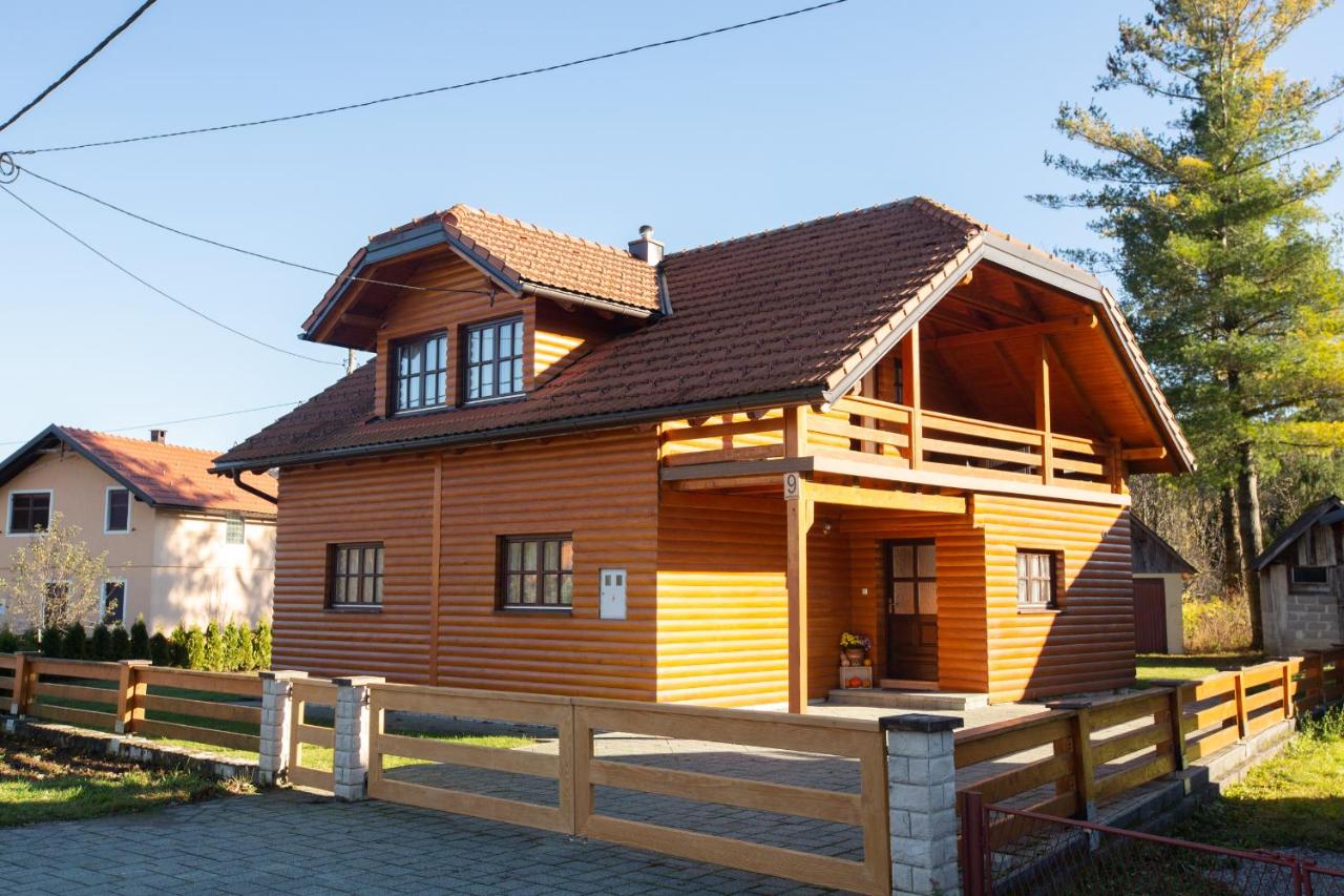 Kuća za odmor KRISTINA - B&B Jasenak