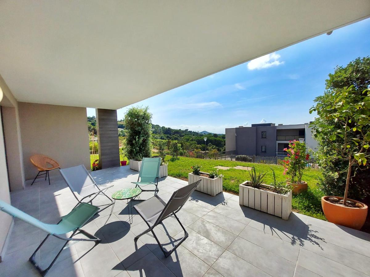 Kiara - Beach by foot terrace Isolella - by TGB - Ferienwohnung Pietrosella