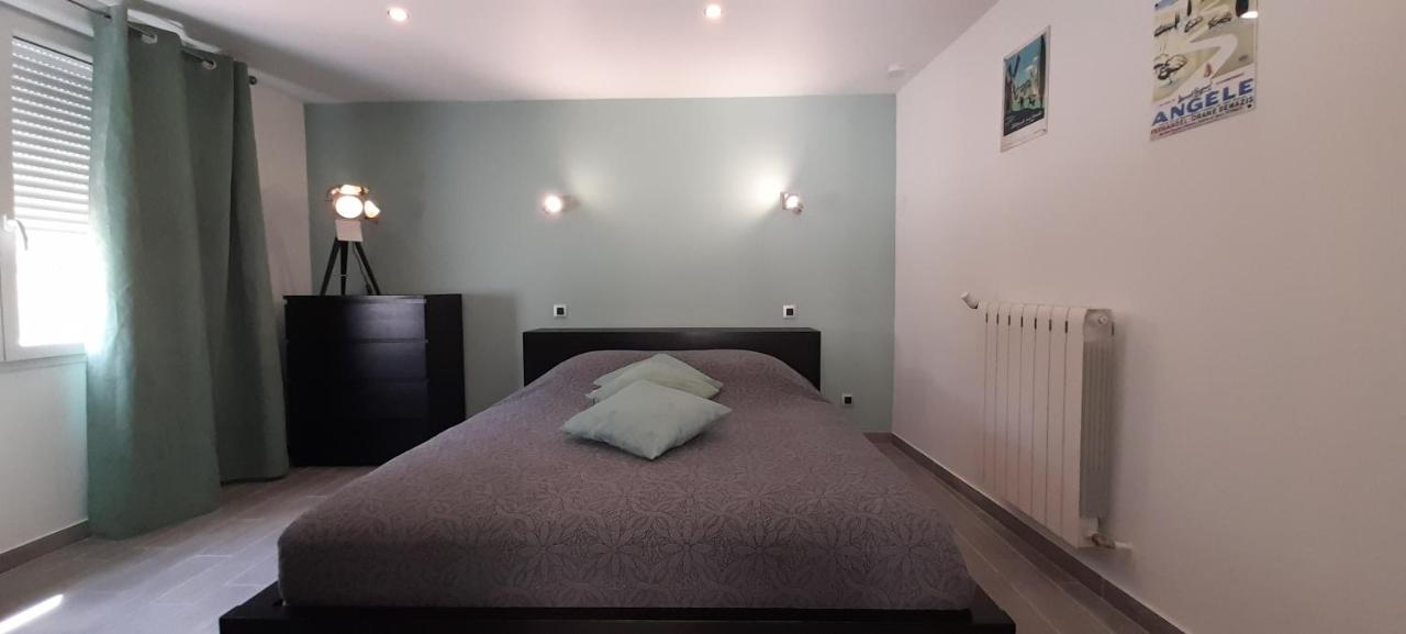 Chambre Lit Queen-Size - Vue sur Jardin