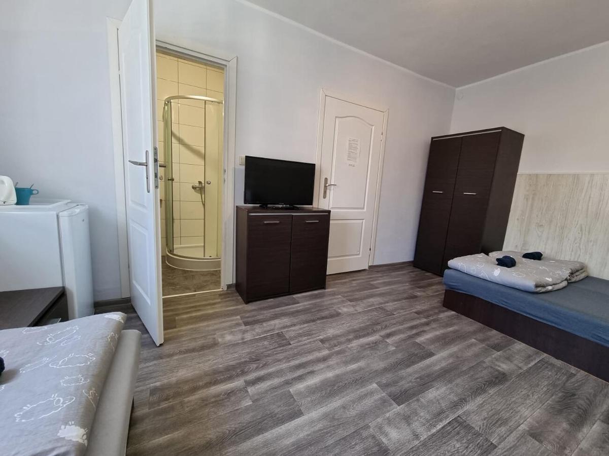 Chambre Triple avec Salle de Bains
