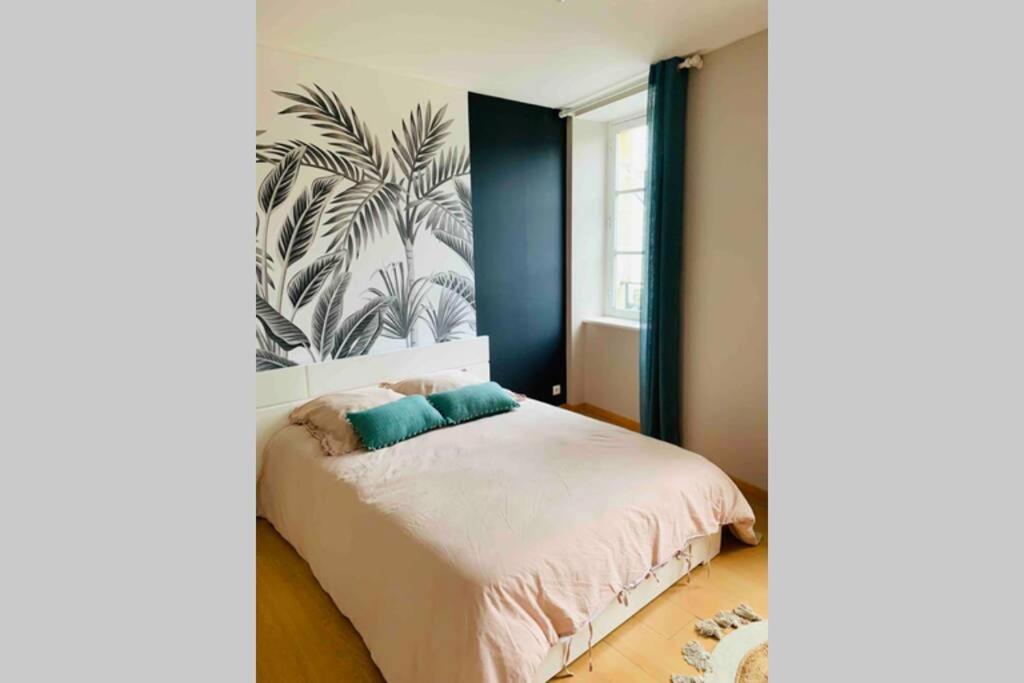 La roseraie de L arguenon, appartement charmant centre ville - B&B Jugon-les-Lacs