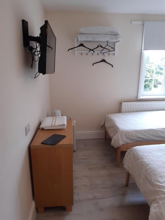 Twin Room with Private Bathroom