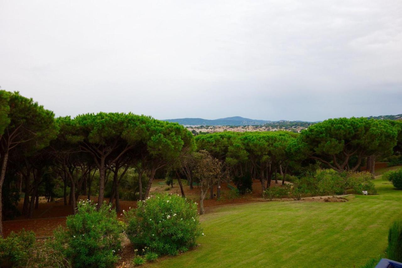 Sainte-Maxime - 3 bedroom apartment, air conditioned, outdoor terrace, swimming pool - B&B Sainte-Maxime