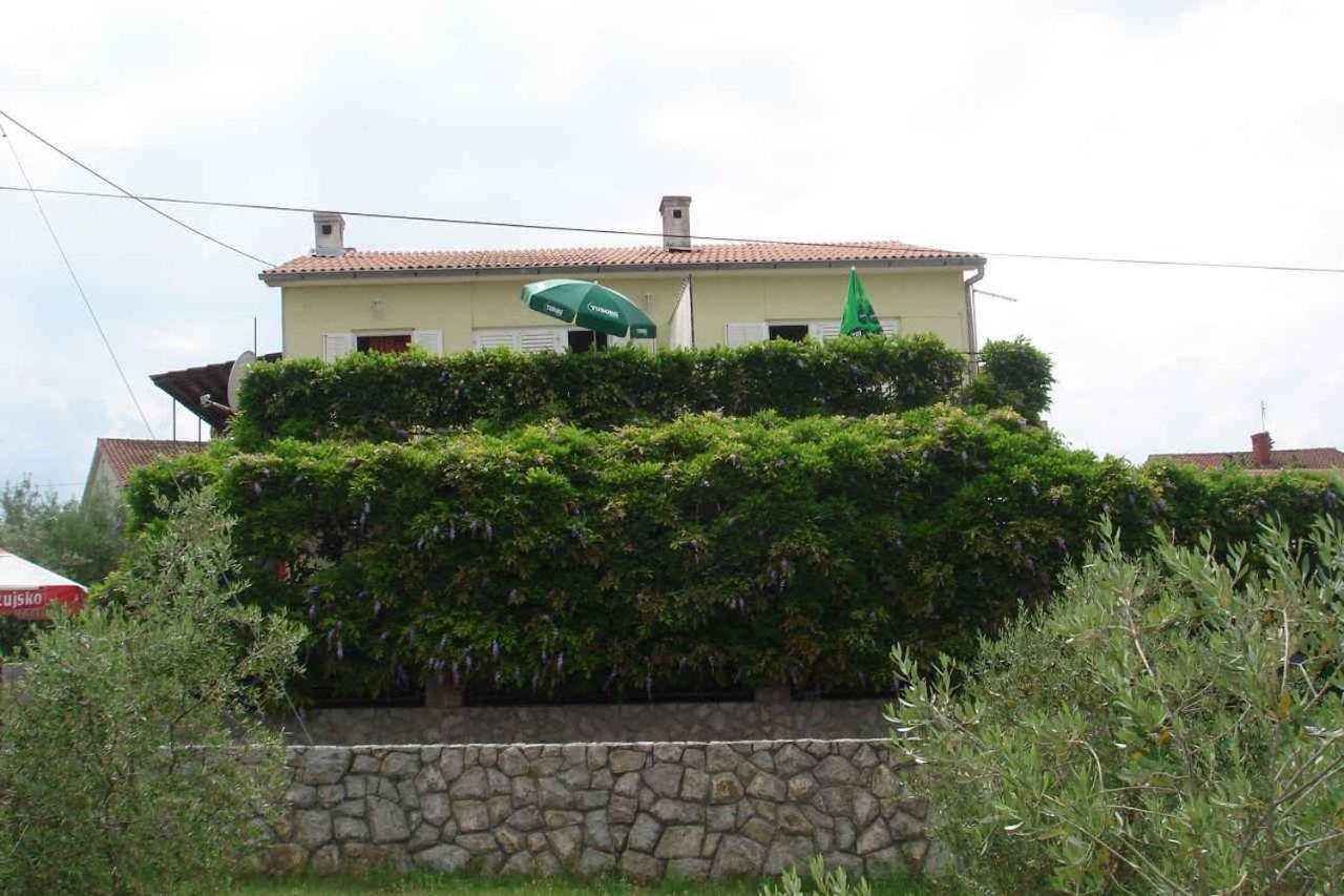 Apartments in Porat - Insel Krk 13155 - Ferienwohnung Porat