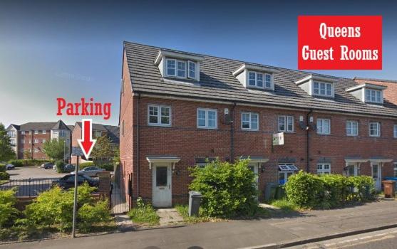 Queens Rooms, a Perfect Stay, Next to Shopping Parks and Central Manchester - B&B