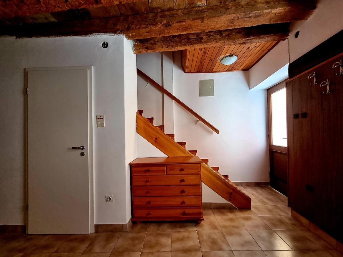 Old Piran Dolphin House by the Beach - B&B Pirano