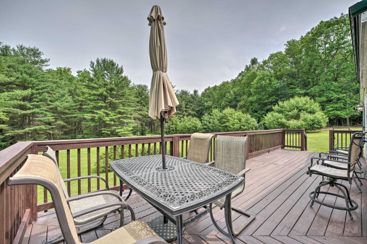 B&B Benezette - Mountain Escape Home with Deck, Fire Pit, Yard - Bed and Breakfast Benezette