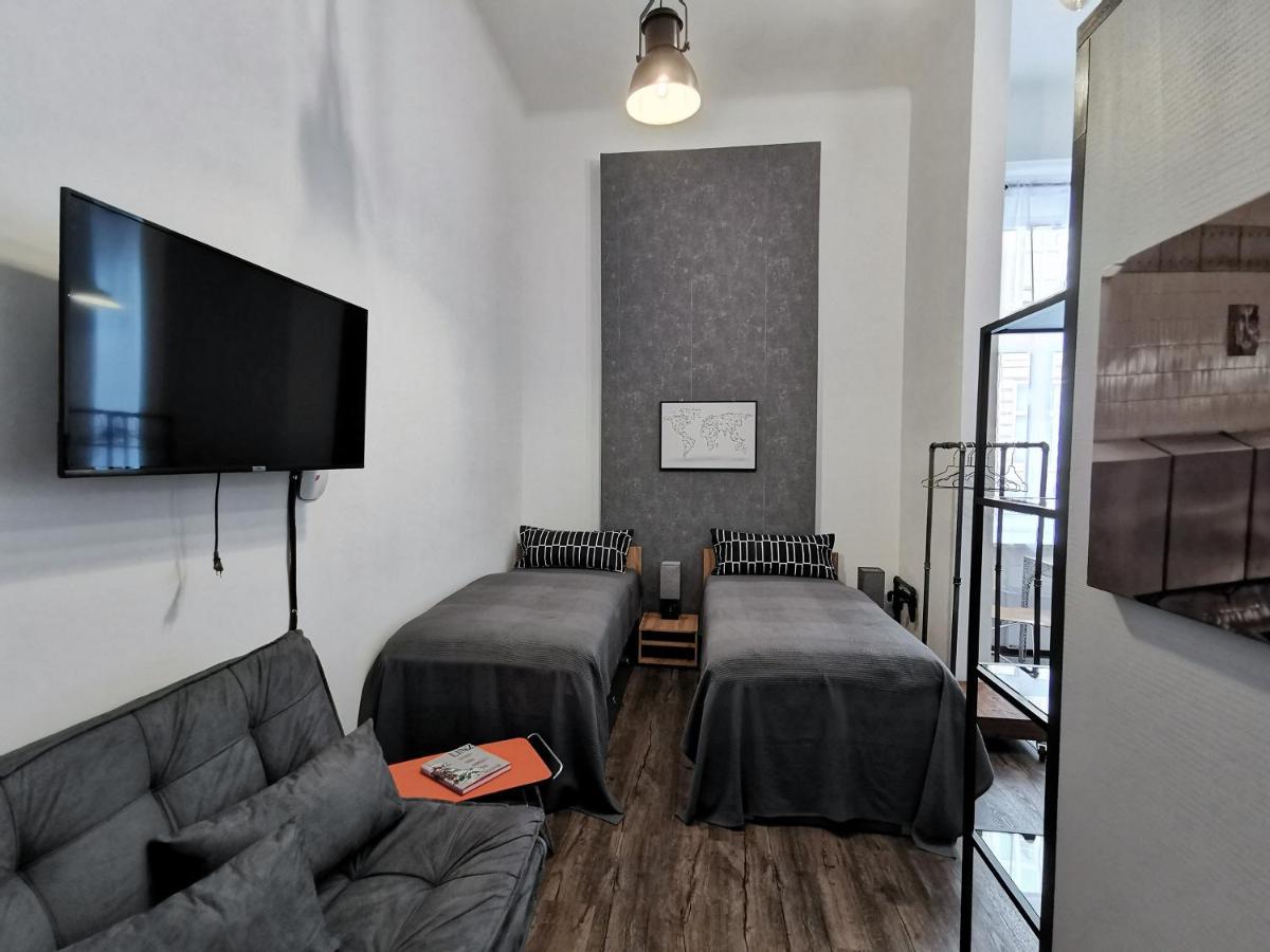 B&B Linz - Industrial Studio am Neuen Dom - Bed and Breakfast Linz