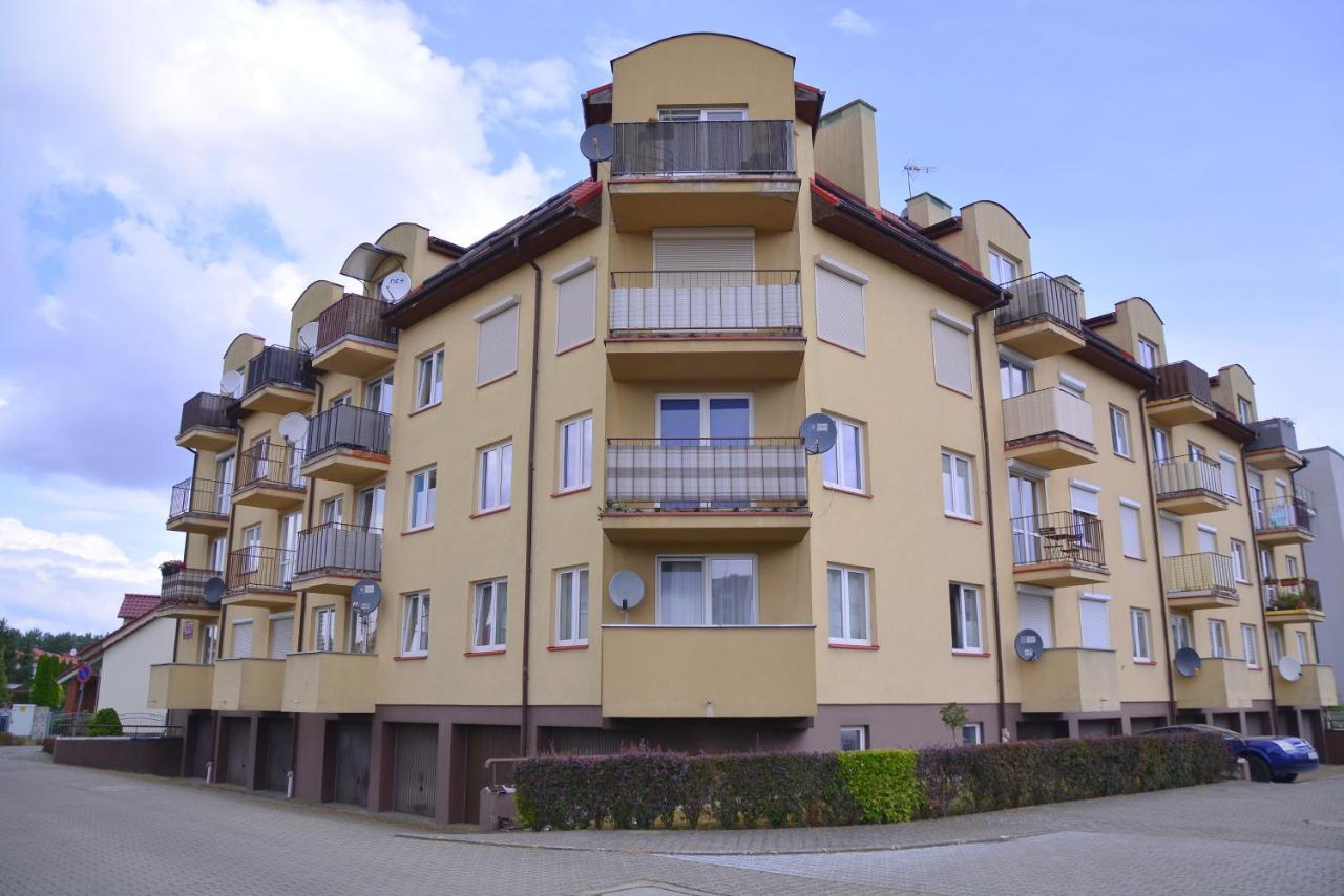 Apartamenty Bryza - Apartament Przylesie 14B dla 6 osób, Parking - B&B