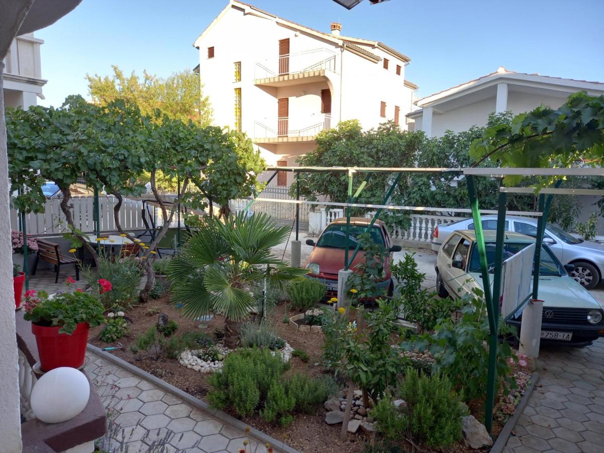 Apartmani zlotrg - B&B