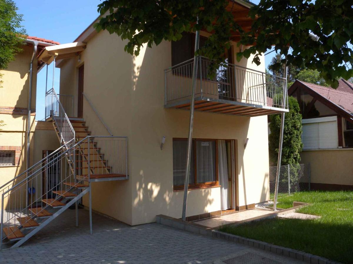 B&B Siófok - Apartment in Siofok/Balaton 19746 - Bed and Breakfast Siófok