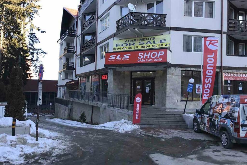 Cozy One Bedroom Apartment in Iglika Complex - B&B
